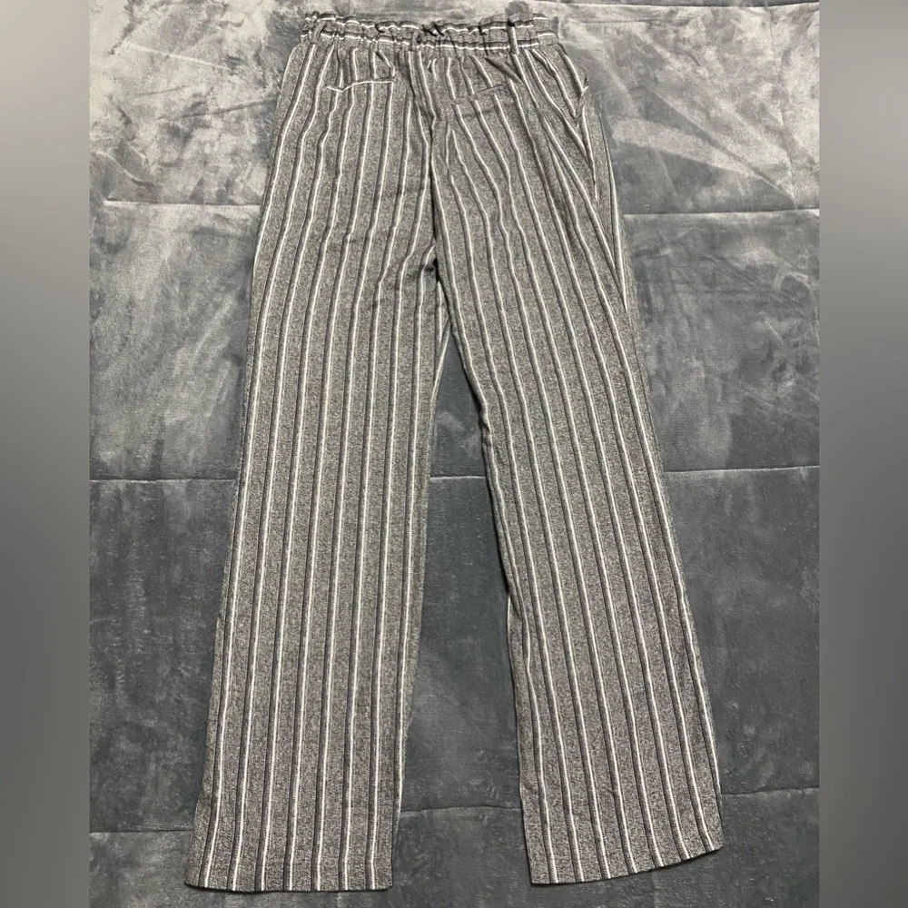 Hot Kiss Striped Relaxed Fit Slacks | Gray Lounge Pants | Elastic Waist | Size 5 - Picture 4 of 6
